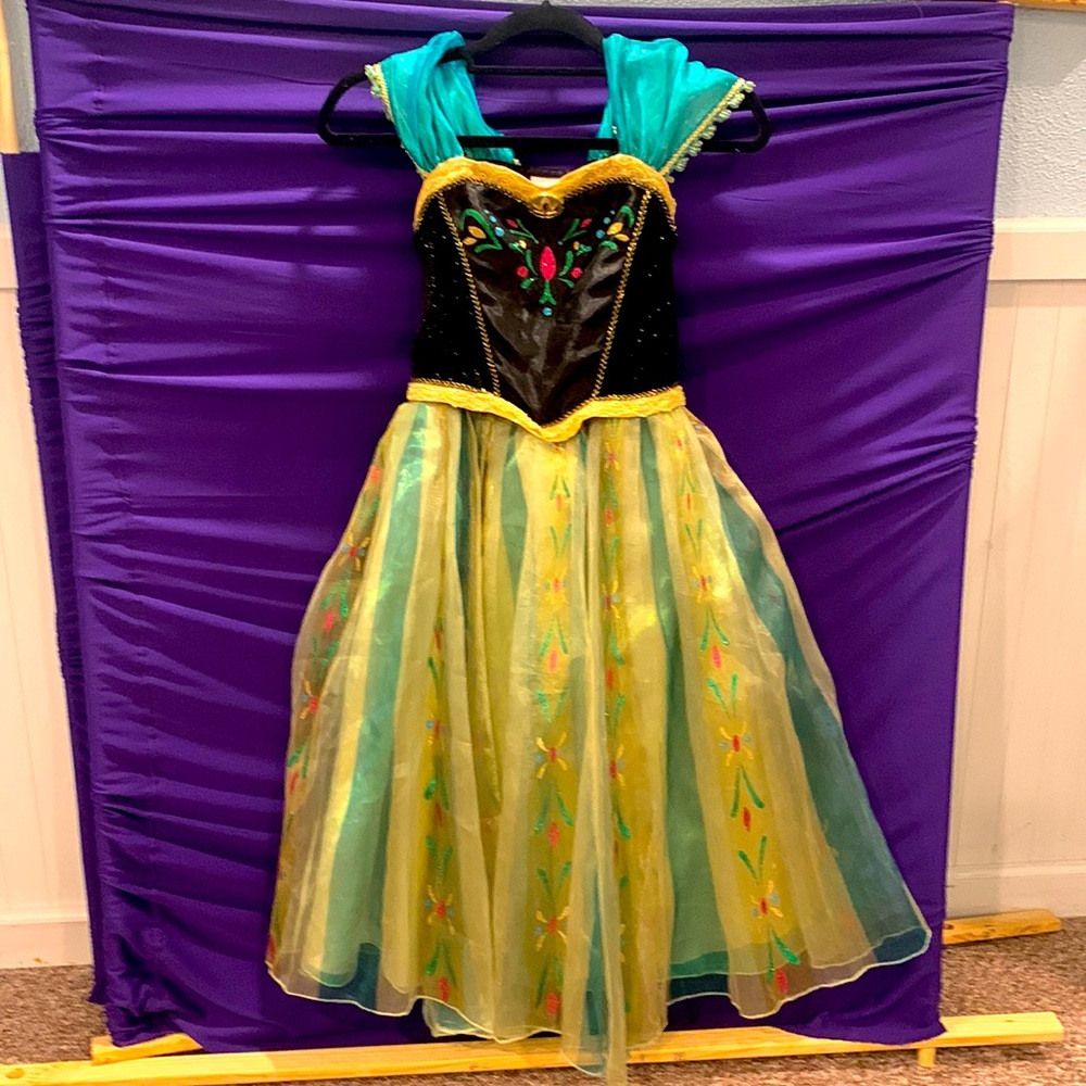 Anna/Halloween costume
